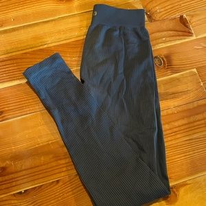 Nylon workout leggings